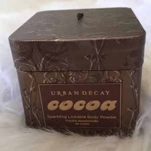 Urban decay lickable body powder in cocoa